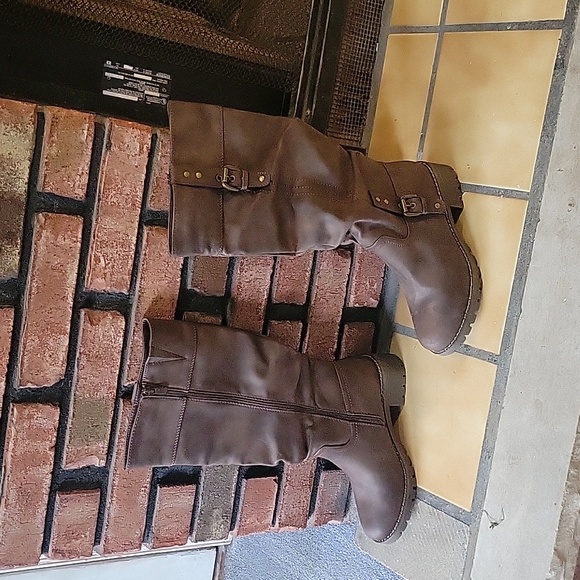 Women's Global win boots. Color brown size 8 - Picture 2 of 4